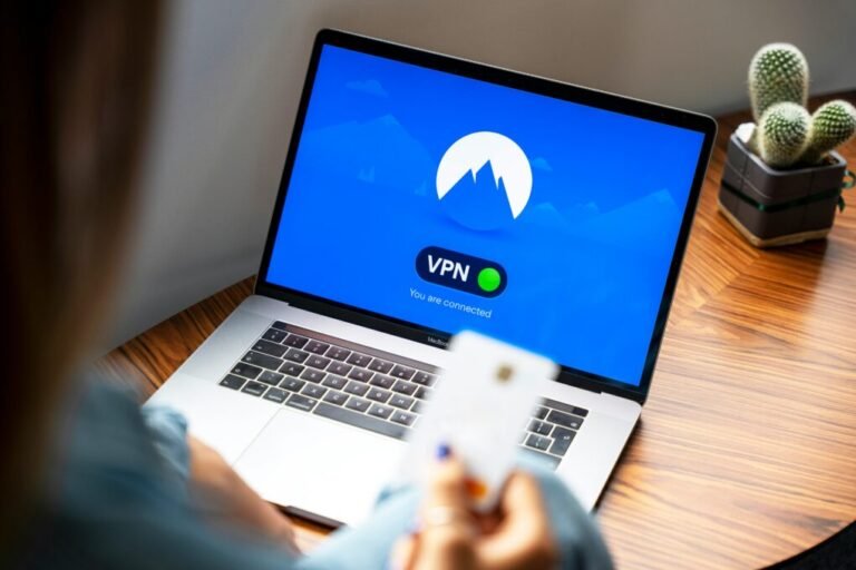 O que é VPN e Por Que Você Deveria Usar Uma Sempre que Viajar
